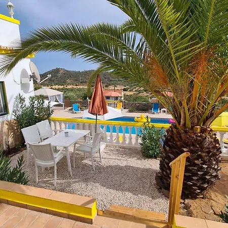 Casa Branca Holiday home Salir
